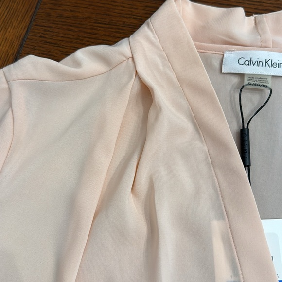 NWT Calvin Klein petal sleeve suit separate shirt in a soft shell pink.Size XL - Picture 7 of 8